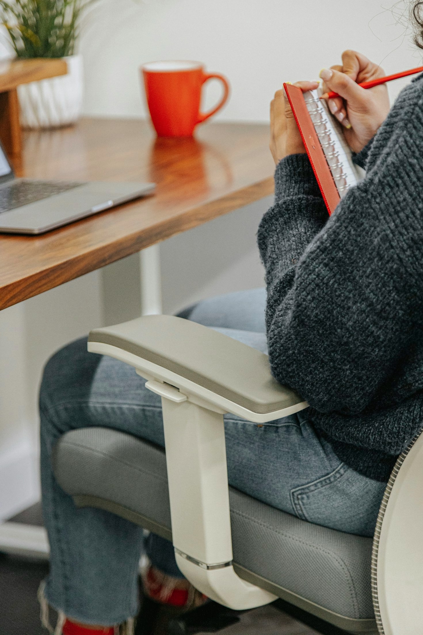Ergonomic Tips For A Pain Free Workspace